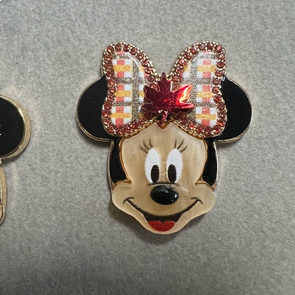 NEW BaubleBar x Disney Minnie Mouse Maple Leaf Earrings - Picture 9 of 10